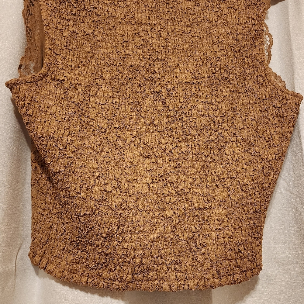 NEW Express Lace Smocked Back Sleeveless Blouse Dusty Gold - Picture 4 of 10